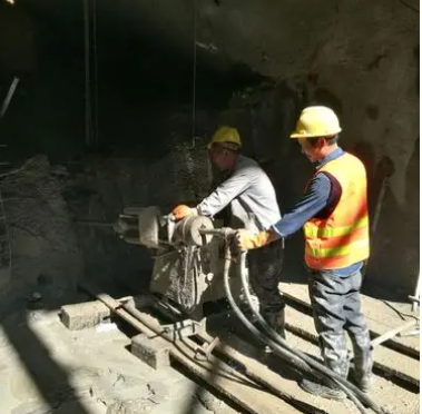 板桥镇水下抗分散灌浆料特点 水下不分散注浆料介绍